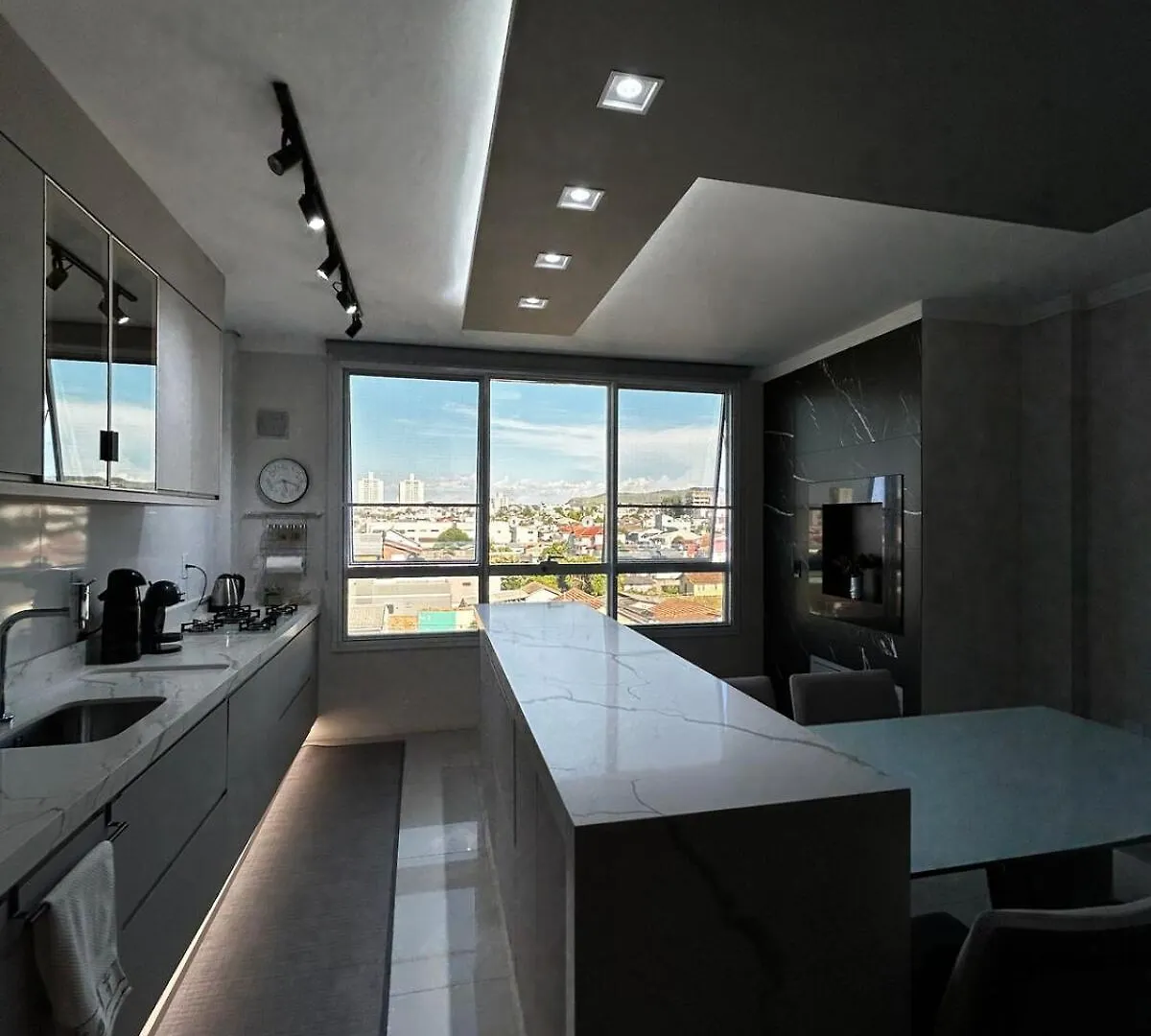 דירה לאגס High-End Apartment, Well Located And Comfortable